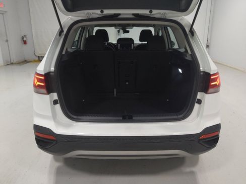 Used 2024 Volkswagen Taos S FWD image 29