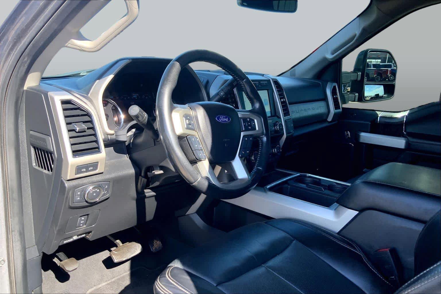 Used 2021 Ford F250 Lariat w/ Lariat Value Package AWD/4WD image 18