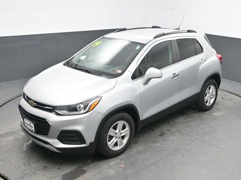 Used 2019 Chevrolet Trax LT w/ LT Convenience Package image 20