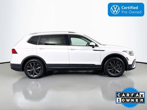 Used 2023 Volkswagen Tiguan SE w/ Panoramic Sunroof Package image 8