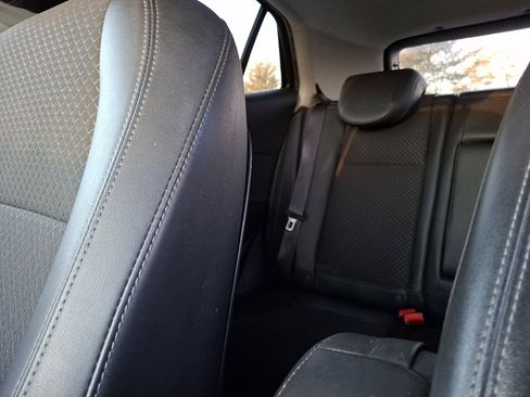 Used 2018 Buick Encore Preferred image 18