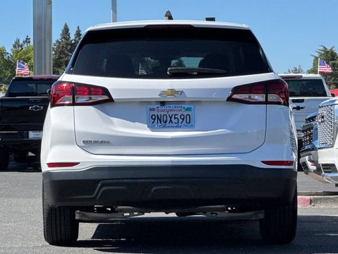 Used 2024 Chevrolet Equinox LS w/ LS Convenience Package FWD image 6