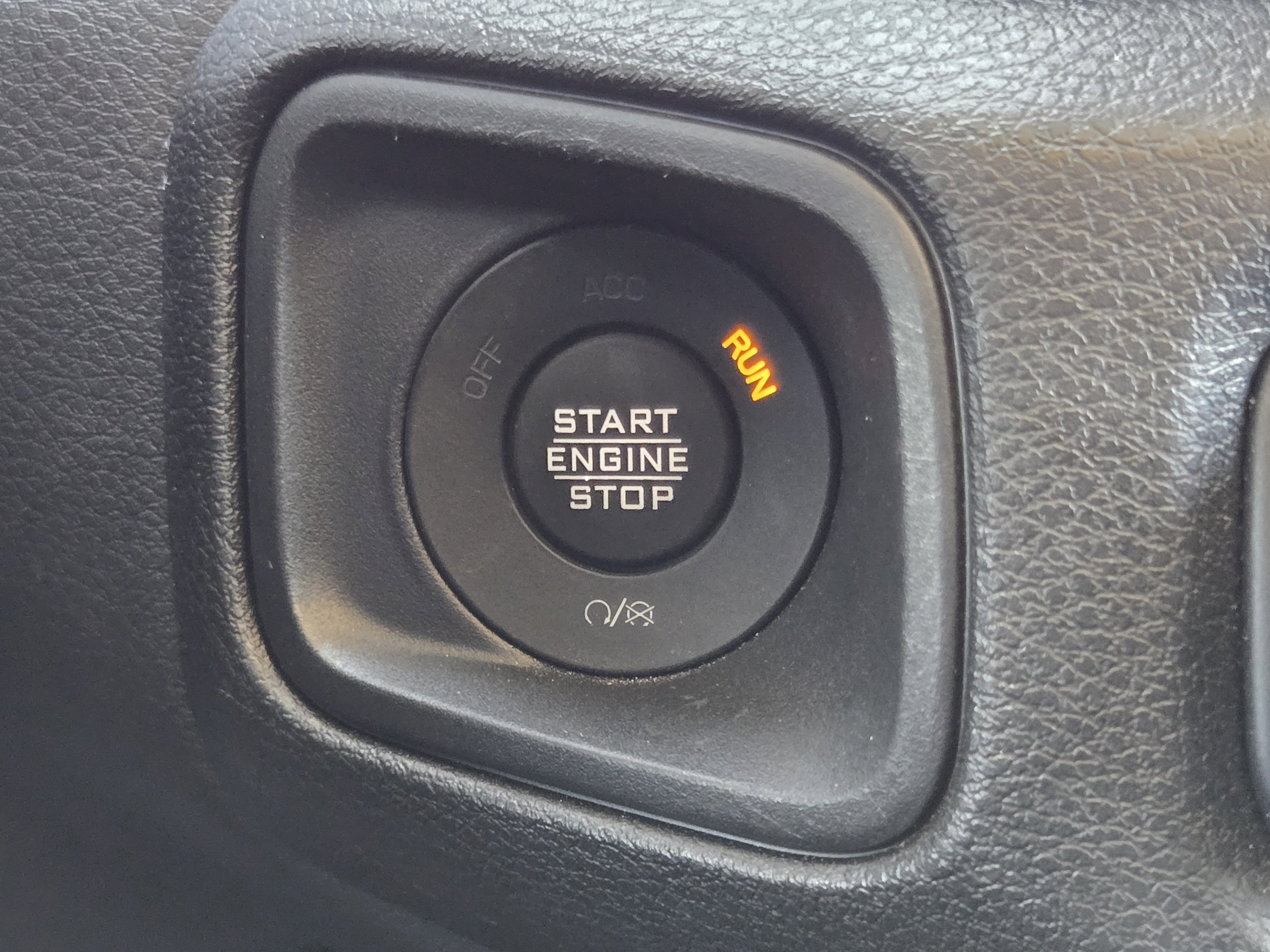 Used 2025 Jeep Wrangler Unlimited Sport AWD/4WD image 17