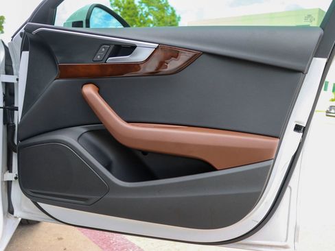 Used 2019 Audi A4 2.0T Premium w/ Convenience Package image 10