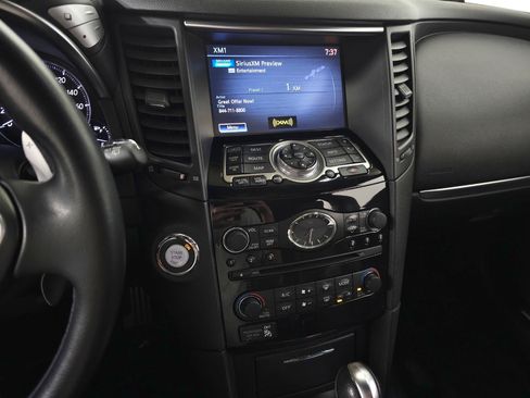 Used 2017 INFINITI QX70 AWD w/ Premium Package image 21