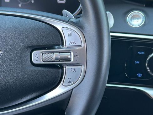 Used 2025 Genesis GV70 2.5T AWD/4WD image 25