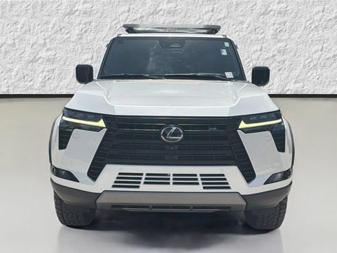 Used 2024 Lexus GX 550 AWD/4WD image 8