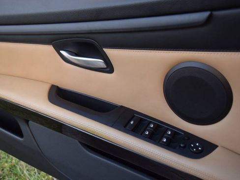 Used 2011 BMW M3 Convertible RWD image 77