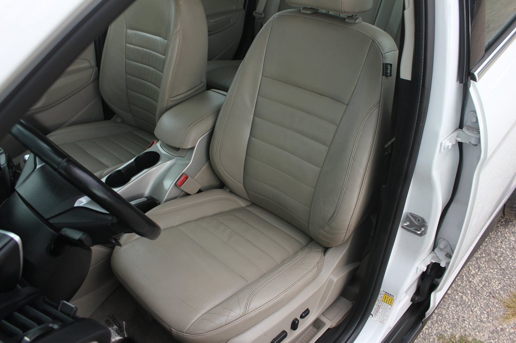 Used 2016 Ford C-MAX Energi SEL w/ Equipment Group 302A FWD image 30