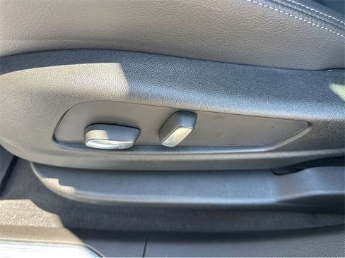 New 2025 Cadillac XT5 Luxury image 28