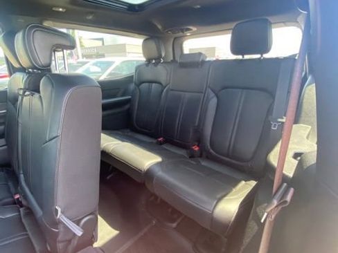 Used 2022 Jeep Wagoneer Series II w/ Premium Group I AWD/4WD image 7