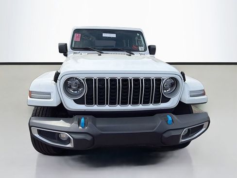 Used 2024 Jeep Wrangler Unlimited Sahara AWD/4WD image 2