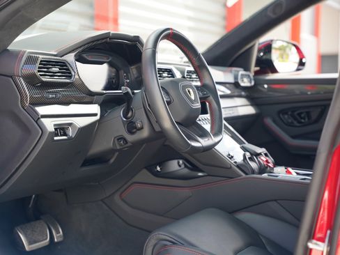 Used 2023 Lamborghini Urus S image 14