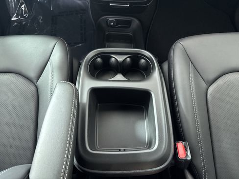 New 2026 Chrysler Pacifica Select image 27