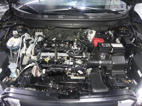 Used 2020 Nissan Kicks SV FWD image 12