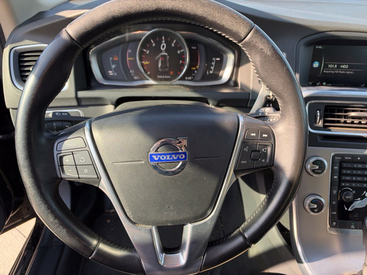 Used 2017 Volvo V60 T5 Premier w/ Convenience Package FWD image 13