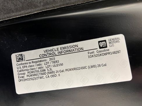 Used 2023 GMC Yukon XL SLT image 46