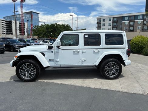 Used 2024 Jeep Wrangler High Altitude AWD/4WD image 9