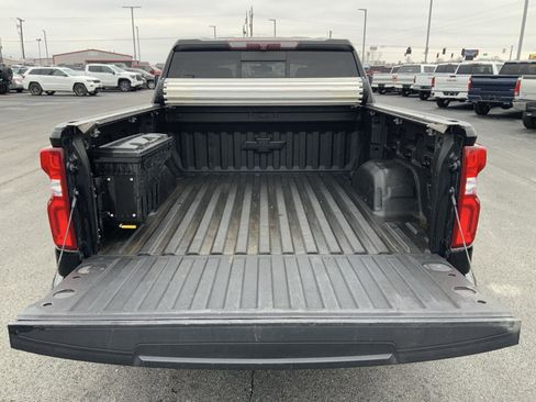 Used 2021 Chevrolet Silverado 1500 LT Trail Boss w/ Convenience Package II image 8