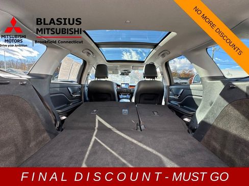 Used 2021 Lincoln Corsair Reserve image 40