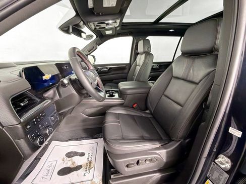 Used 2025 Chevrolet Suburban RST w/ Sun And Tow Package AWD/4WD image 21