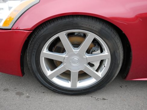 Used 2005 Cadillac XLR RWD image 4