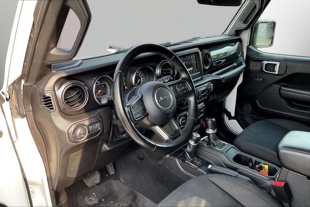 Used 2022 Jeep Gladiator Sport AWD/4WD image 18