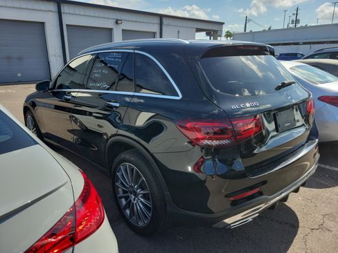 Used 2021 Mercedes-Benz GLC 300 image 4