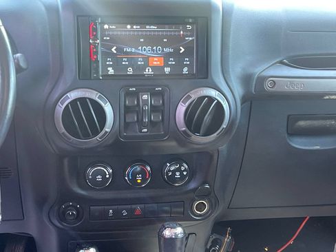 Used 2014 Jeep Wrangler Unlimited Sport w/ Quick Order Package 24S AWD/4WD image 25