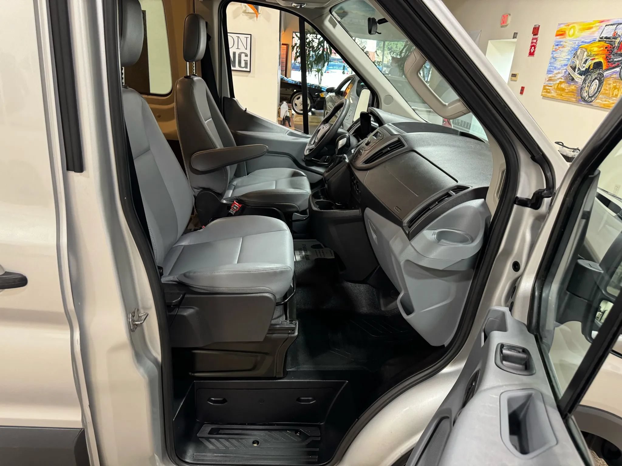 Used 2015 Ford Transit 350 148 Medium Roof RWD image 30