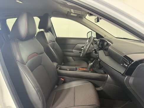 Used 2025 Nissan Kicks SR w/ Illumination Package FWD image 10