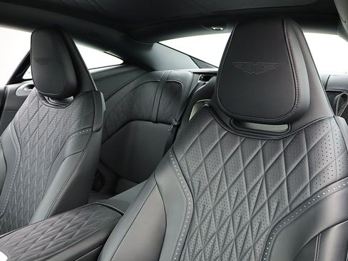Used 2024 Aston Martin DB12 Coupe RWD image 31