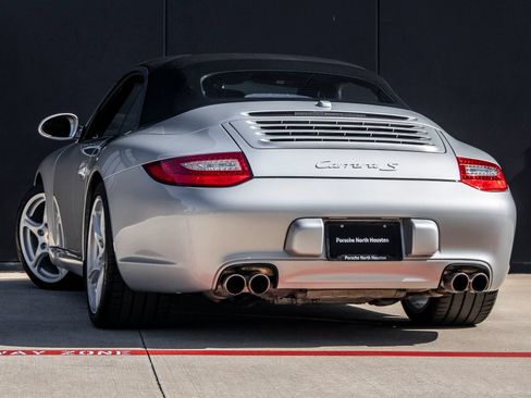 Used 2010 Porsche 911 Carrera S RWD image 3