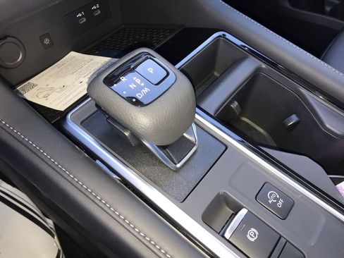 New 2026 Nissan Pathfinder SL image 19