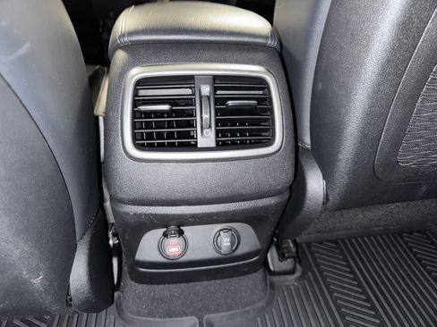 Used 2017 Kia Sorento EX image 24