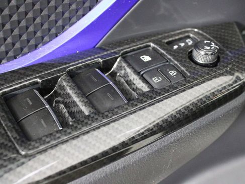 Used 2021 Toyota C-HR XLE image 16