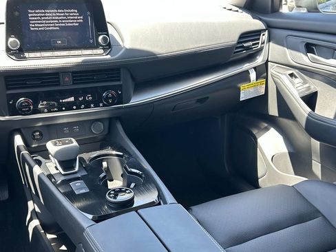 New 2026 Nissan Rogue Dark Armor AWD/4WD image 27
