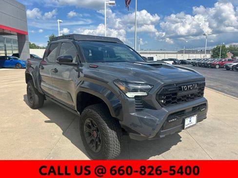 Certified 2025 Toyota Tacoma TRD Pro AWD/4WD image 4