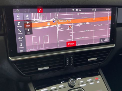 Certified 2021 Porsche Cayenne image 24