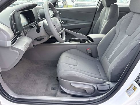 New 2026 Hyundai Elantra SE FWD image 9