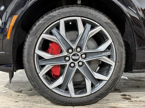 New 2026 Cadillac Optiq V AWD/4WD image 11
