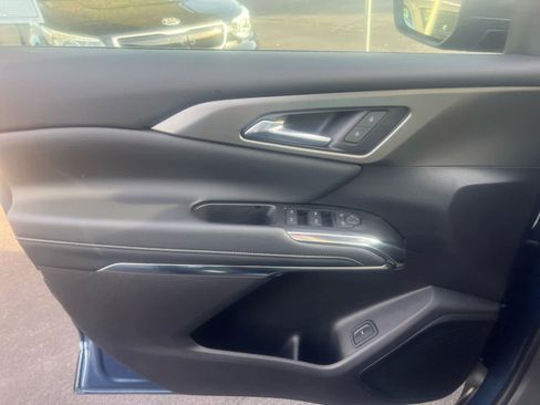 Used 2025 Chevrolet Traverse LT image 15