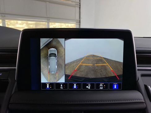 Used 2024 Chevrolet Tahoe High Country w/ Premium Package image 24