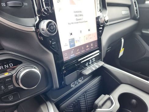 New 2026 RAM 1500 4x4 Crew Cab image 18