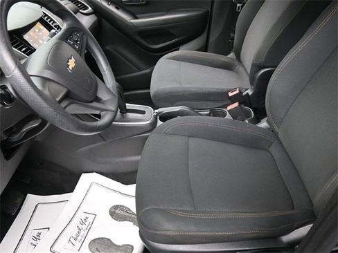 Used 2019 Chevrolet Trax LS image 15