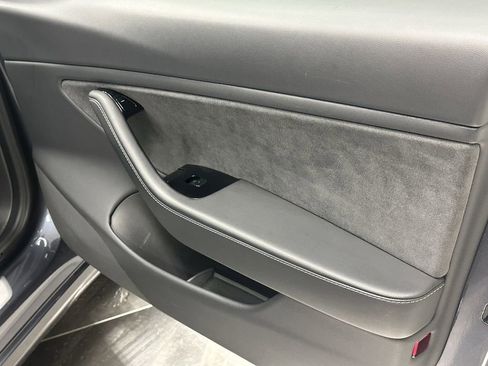 Used 2020 Tesla Model 3 Performance image 16