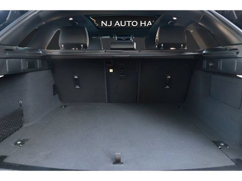 Used 2025 Land Rover Range Rover Velar Dynamic SE AWD/4WD image 34