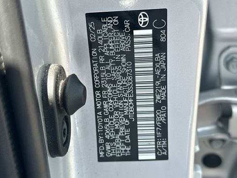 Used 2025 Toyota Corolla LE w/ Carpet Mat Package (TMS) FWD image 27