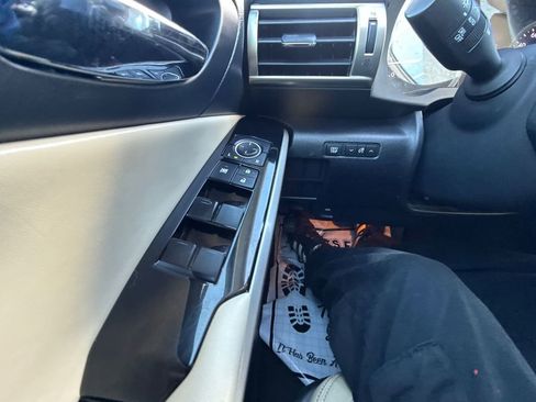 Used 2015 Lexus IS 250 image 19