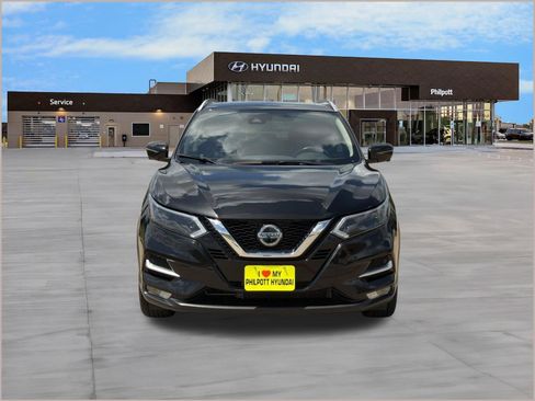 Used 2022 Nissan Rogue Sport SL w/ Premium Package FWD image 6
